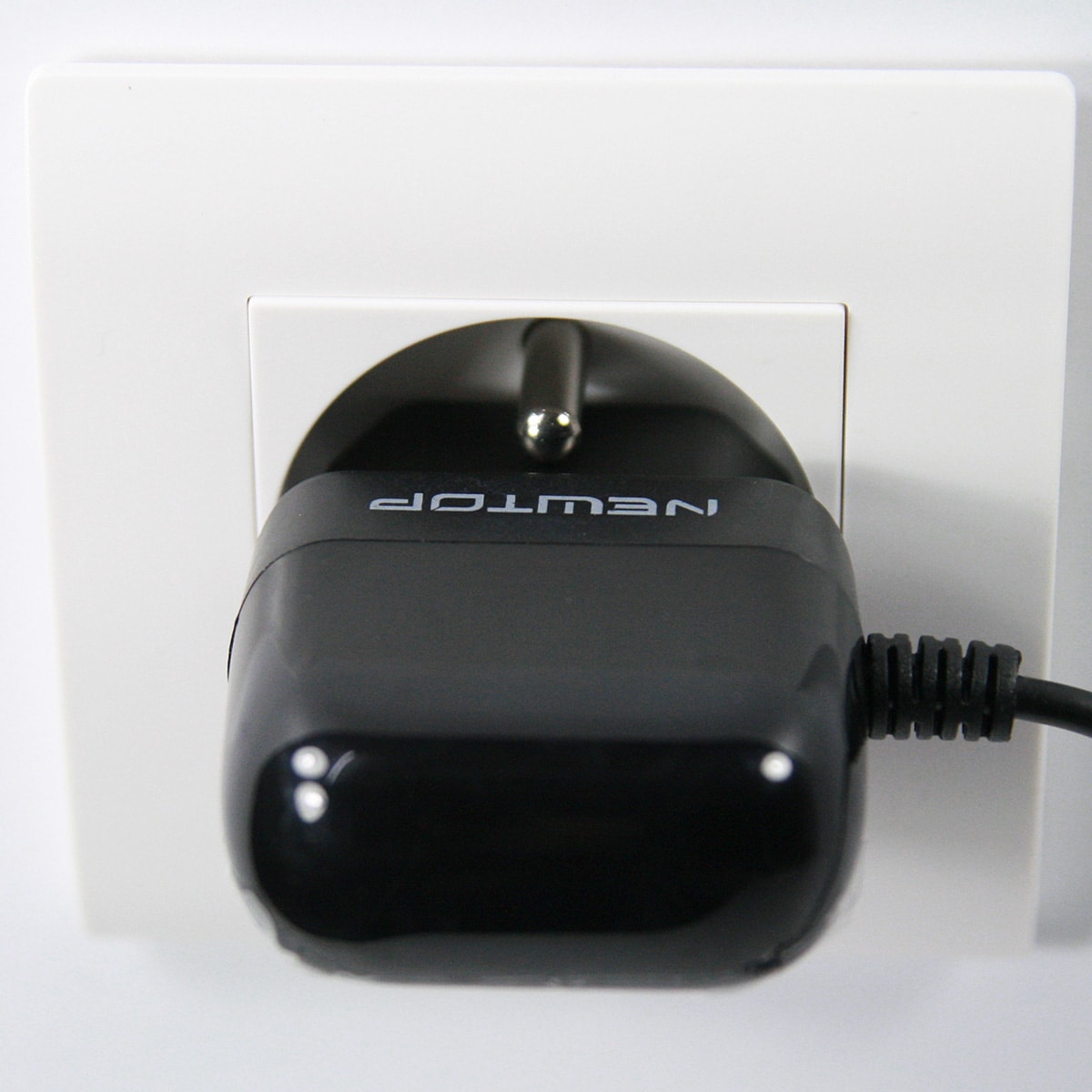 Chargeur micro USB secteur 220V output 5V 1.5A pour téléphone mobile, tablette
